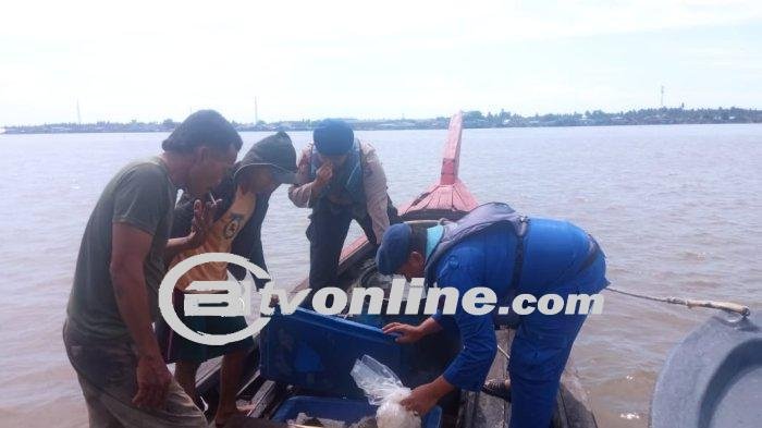 Sat Polairud Polres Tanjungbalai Beri Peringatan kepada Nelayan Soal Bahaya Gelombang Tinggi