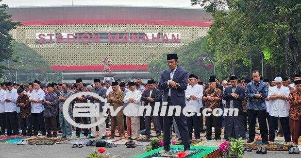 Ribuan Jemaah Hadiri Salat Id di Stadion Manahan Solo: Meriah dan Penuh Kekhusyukan