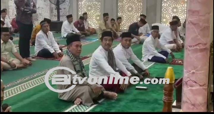 PJ Bupati Raden Najmi Sholat Idul Adha di Masjid Istiqomah Kelurahan Sengeti