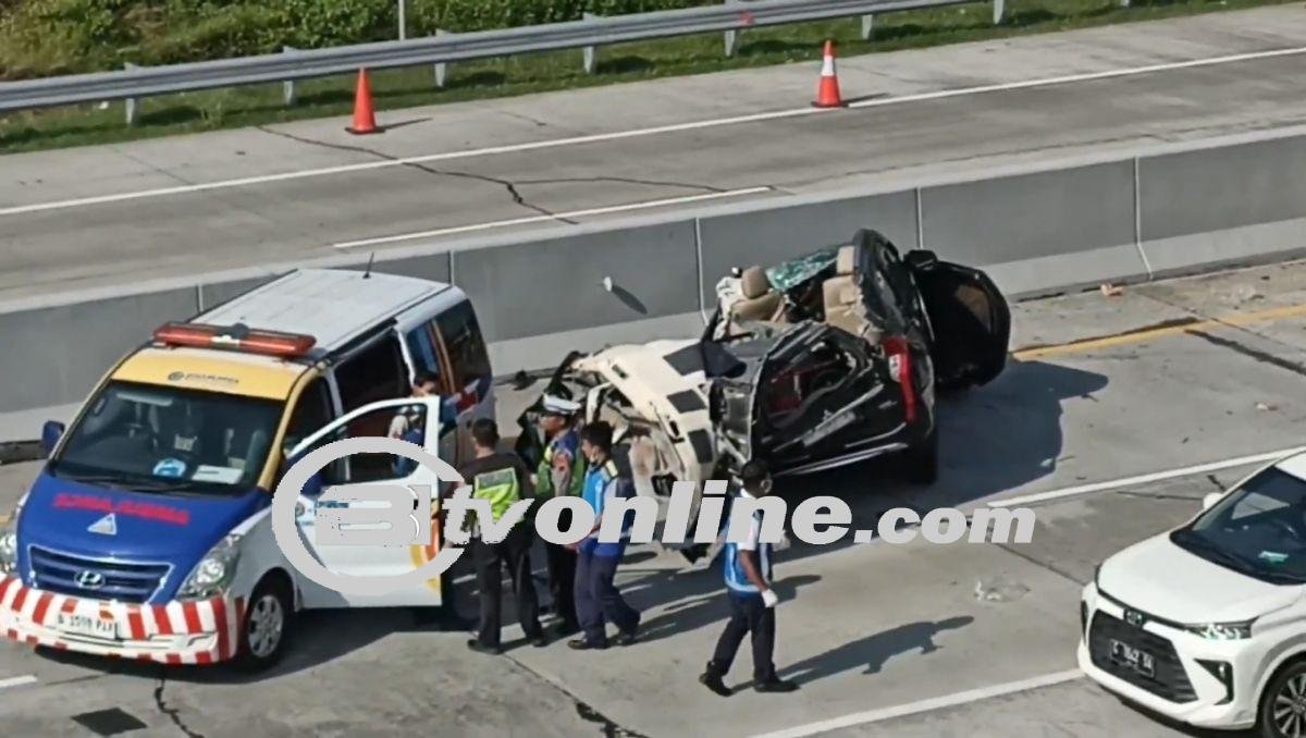 Tragis! Kecelakaan Maut di Tol Semarang-Batang, 4 Orang Tewas!