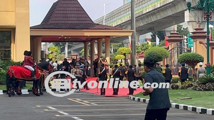 Prabowo Subianto Tiba di Mabes Polri Untuk Terima Penghargaan Bintang Bhayangkara Utama