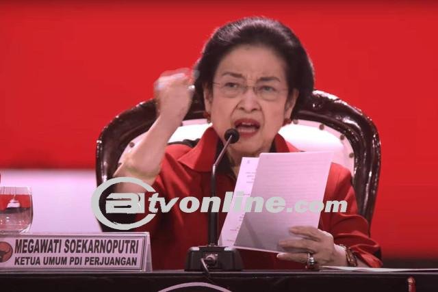 Megawati Soekarnoputri Bercerita Tentang Pengalaman Aneh di Gedung Kejaksaan: “Ditanya soal Naga Merah dan Naga Hijau”?