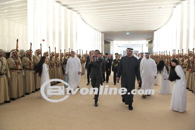 Jokowi di Abu Dhabi: Disambut Langsung MBZ, Bahas Kerja Sama Ekonomi