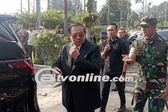 SBY Hadiri Pemakaman Hamzah Haz di Puncak, Bogor