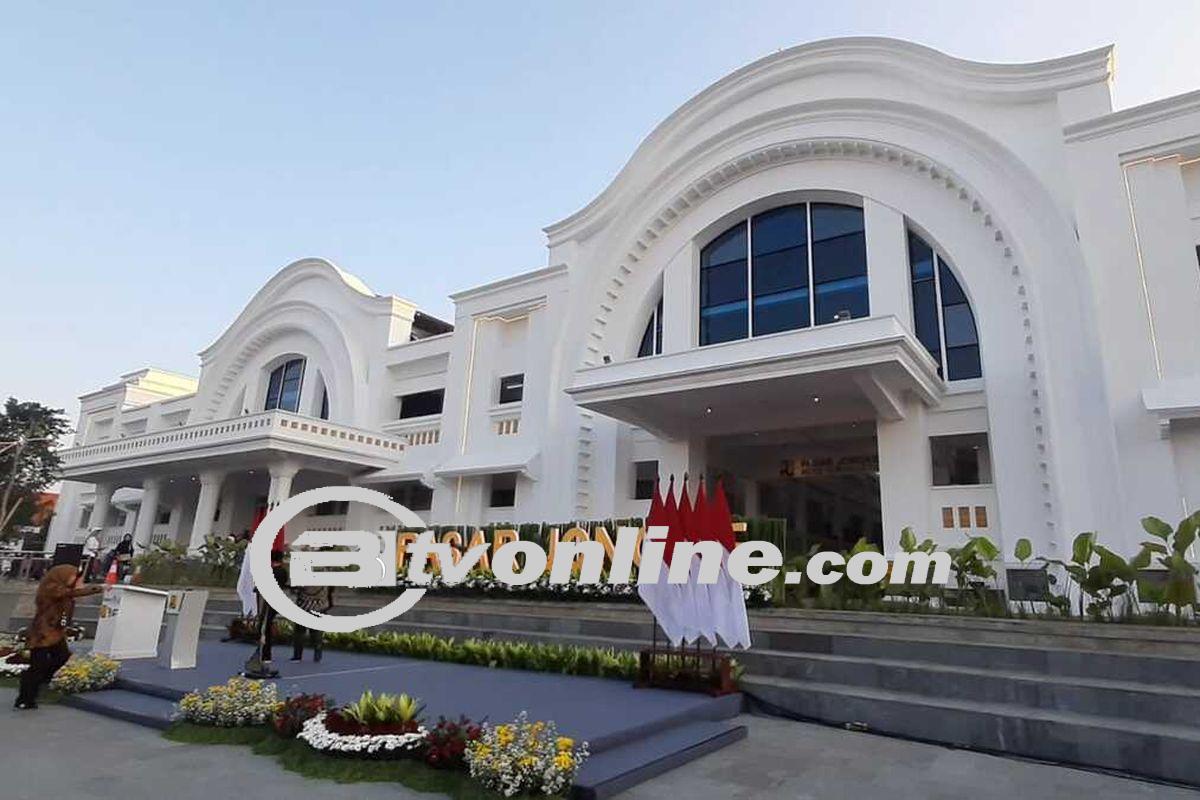 Presiden Jokowi Kagumi Revitalisasi Pasar Jongke Solo Dengan Karya Gibran yang Memukau