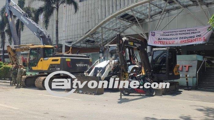 Respon Karyawan Tenant Mal Centre Point Menjelang Eksekusi Pembongkaran Hari Ini