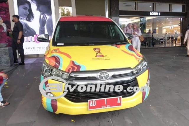 Gibran Tinggalkan Mobil Dinas di Festival Kuliner Nonhalal, Apa Pesannya?