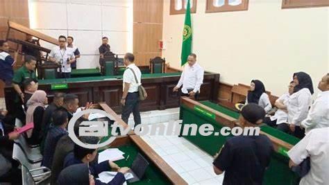 Polda Jabar Kehadiran Solid di Sidang Praperadilan Pegi di PN Bandung, Ditemani Kubu Pegi dan Pendukungnya