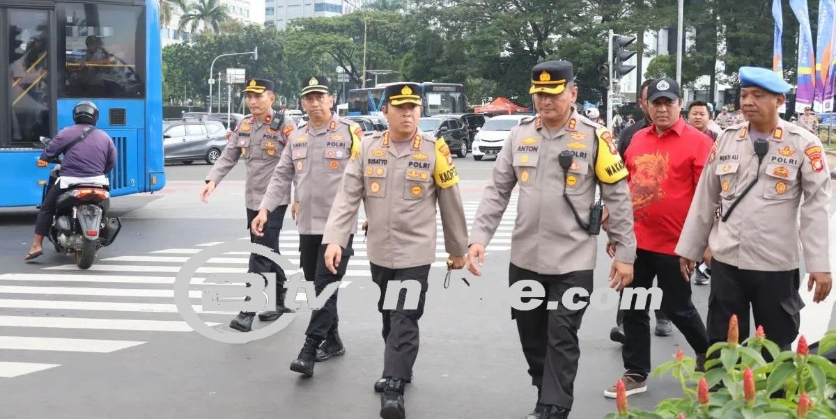 Polisi Kerahkan 1.389 Personel Amankan Aksi Unjuk Rasa di Patung Kuda Hingga Kemendag