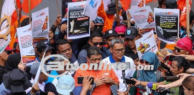 Bos Buruh Berani Ancam, Aturan Impor Zulhas Harus Dicabut!