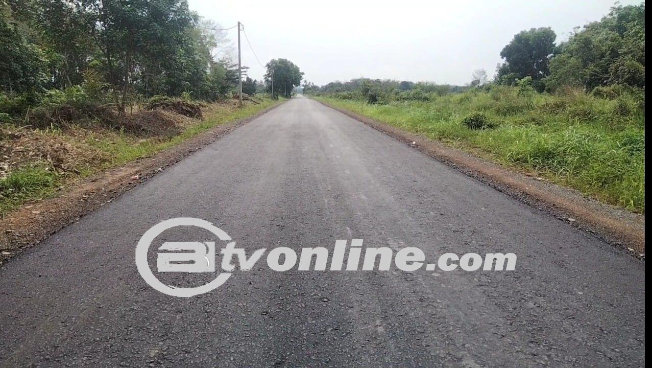 Peningkatan Jalan KTM Desa Suka Maju Rampung, Petani Setempat Apresiasi Bupati Romi Harianto