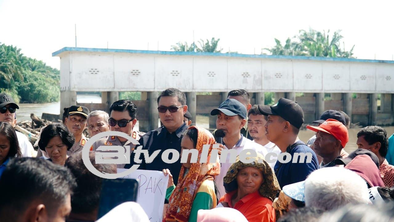 Pj. Bupati Heri Tanggapi Keluhan Petani Terkait Tanggul Sungai Dalu-Dalu