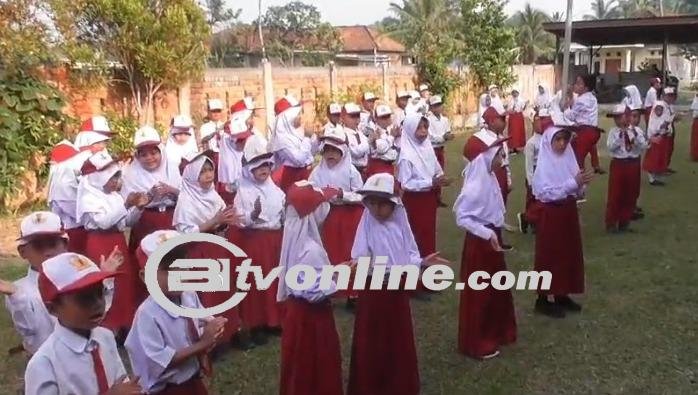 Antusiasme Siswa Baru SDN 45 Jambi Luar Kota Muaro Jambi pada Hari Pertama Setelah Libur Panjang