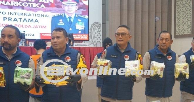 Bongkar Jaringan Narkoba Internasional: Polda Jatim Tangkap 2 Pelaku Terkait Fredy Pratama