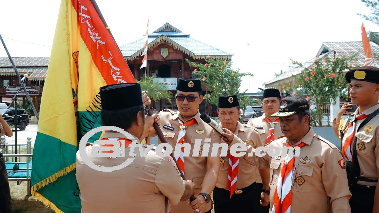 Komitmen Berantas Narkoba, Pj. Bupati Batu Bara Heri Wahyudi Terima Bendera Kirab Tangkal Napza