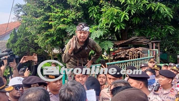 Eksekusi Rumah Warisan Ade Jigo di Lebak Bulus Picu Ketegangan: “Saya Ahli Waris, Saya Punya Bukti!”