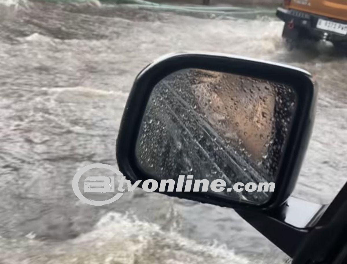 Jakarta Hujan Deras, Jalan Ciledug Raya Arah Cipulir Kebanjiran
