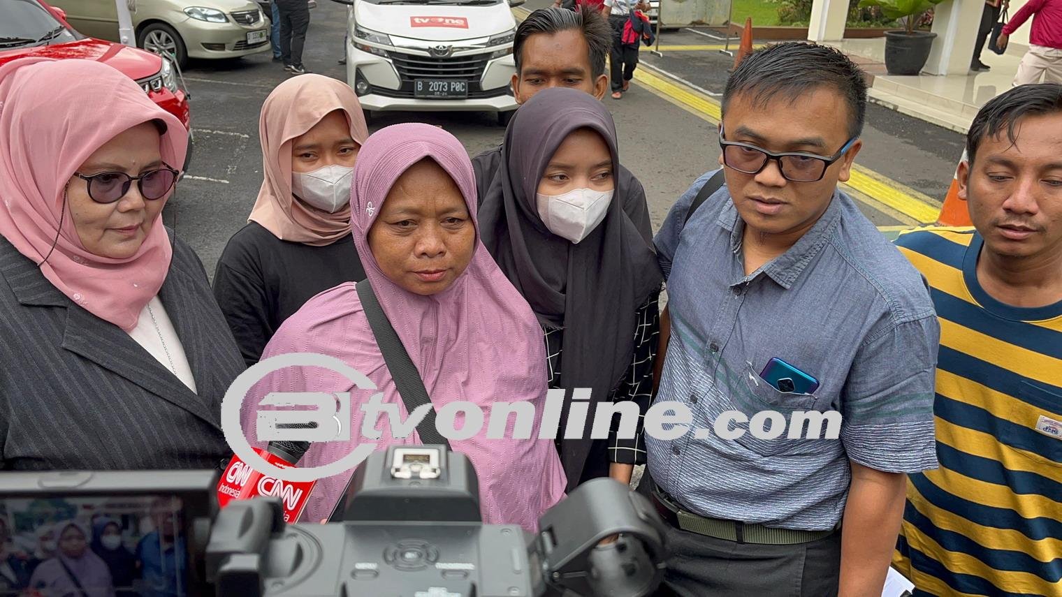 Jerit Hati Ibu Pegi Setiawan: Harap Gugatan Praperadilan Dikabulkan dan Anaknya Segera Bebas