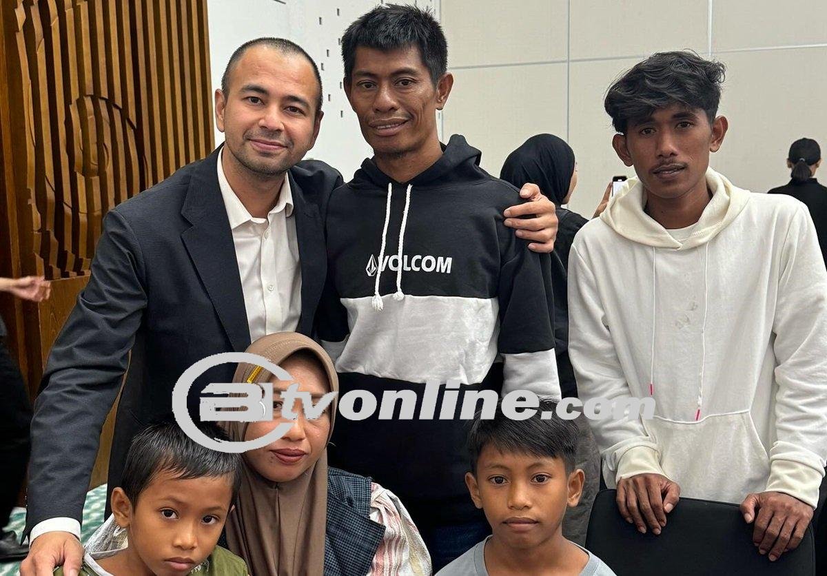 Raffi Ahmad Janji Berikan Nelayan Aco Perahu Baru