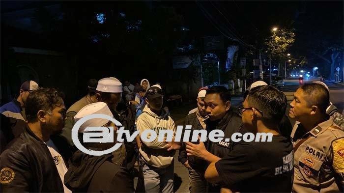 Aktivis Islam Geruduk Sharinc Live Music Cafe Bogor, Pesta Pantai Dibatalkan!
