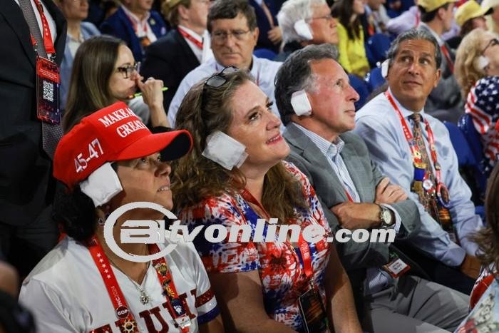 Trend Perban Putih? Simbol Dukungan dan Solidaritas Bagi Donald Trump