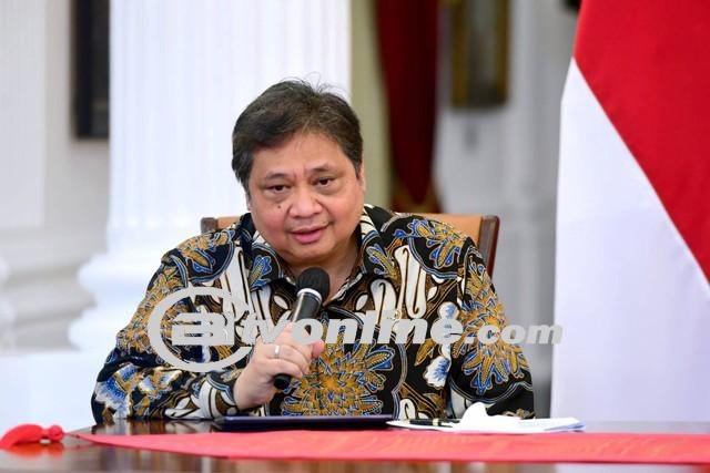 Airlangga Terbang ke IKN Usai Mundur dari Ketum Golkar, Dinner Bareng Jokowi?