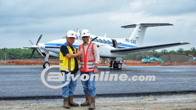 Menteri Perhubungan dan PUPR Saksi Uji Coba Runway Bandara IKN