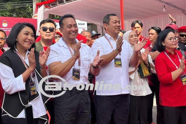 Disambut Dengan Tarian Andika Perkasa-Hendrar Prihadi Mendaftar di KPU Jateng Untuk Pilgub 2024