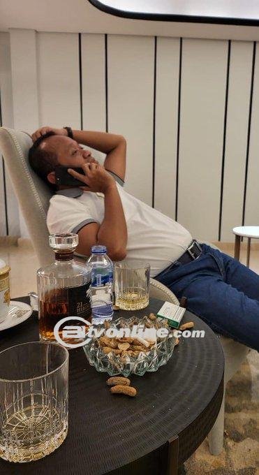 Foto Viral Diduga Menteri Bahlil Lahadalia Dengan Minuman Keras  Hibiki 21 Year Old