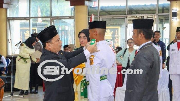 Pj Bupati Dairi Resmi Kukuhkan 45 Anggota Paskibraka Tahun 2024