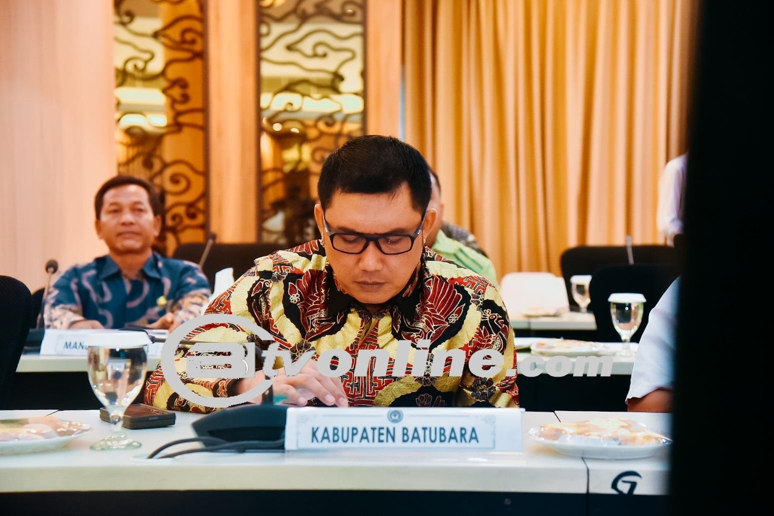 Pj. Bupati Heri Hadiri Rakor Upaya Percepatan Penghapusan Kemiskinan Ekstrem 2024