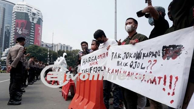 Polisi Kerahkan Ribuan Personel Amankan Aksi Demo Pengendara Ojol dan Kurir di Jakarta