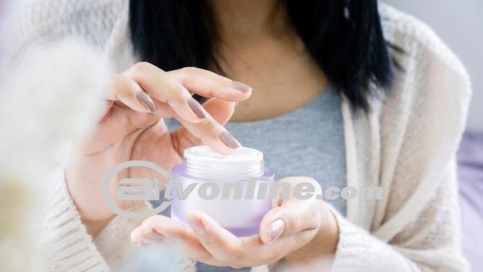 BPOM Ingatkan Bahaya Kosmetik Ilegal, Masyarakat Diminta Lebih Selektif Saat Berbelanja Online