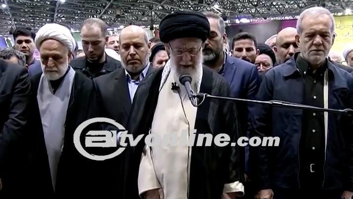 Ayatollah Khamenei Pimpin Salat Jenazah Pemimpin Hamas Ismail Haniyeh di Teheran