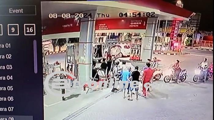 Tiga Tersangka Ditetapkan dalam Kasus Pengeroyokan Pemotor di SPBU Sidoarjo Setelah Tegur Pembuangan Puntung Rokok!
