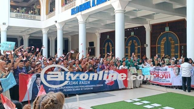 Acara Pernikahan Anak Khofifah Indar Parawansa Dimeriahkan Yel-Yel Pendukung Jokowi