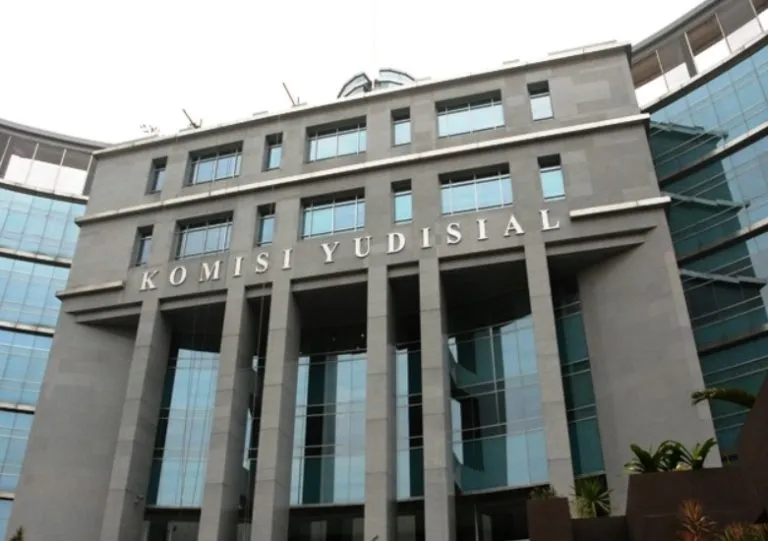 Hakim Diminta Bijak Dalam Cuti Massal, KY: Pencari Keadilan Jangan Terabaikan