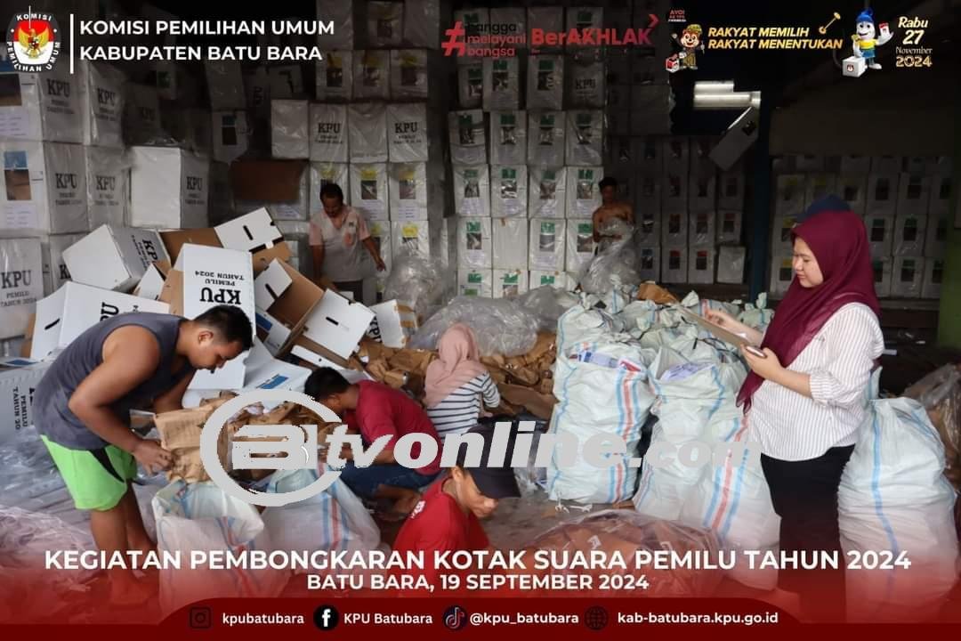 KPU Batu Bara Laksanakan Pembongkaran Kotak Suara Pemilu 2024 di Gudang Logistik