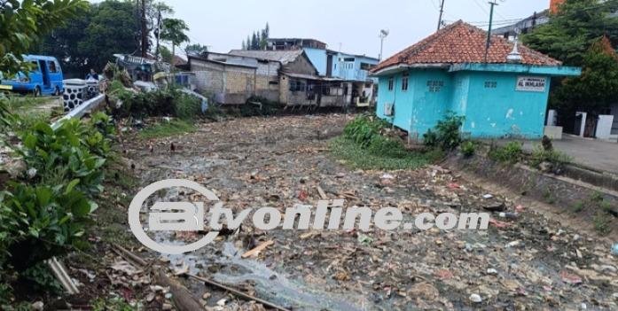 Sungai Kering di Semplak Barat Bogor Meski Memasuki Memasuki Musim Hujan