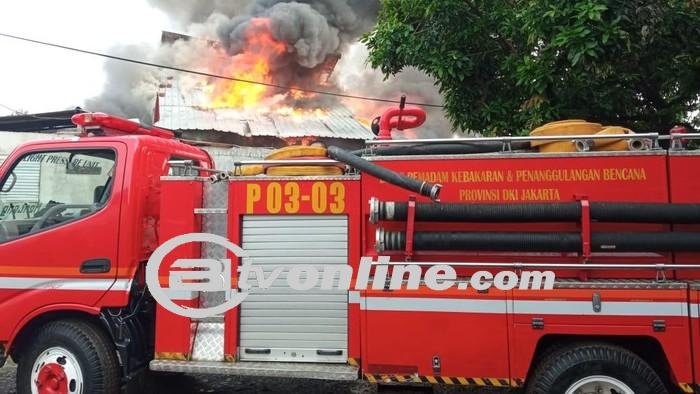 Warteg di Kebayoran Dilalap Api, Diduga Terbakar Karena Tabung Gas Bocor!