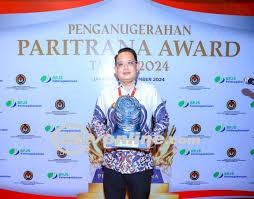 Jawa Timur Raih Penghargaan Paritrana Award 2024, Terbaik dalam Inovasi Zona Jawa-Bali