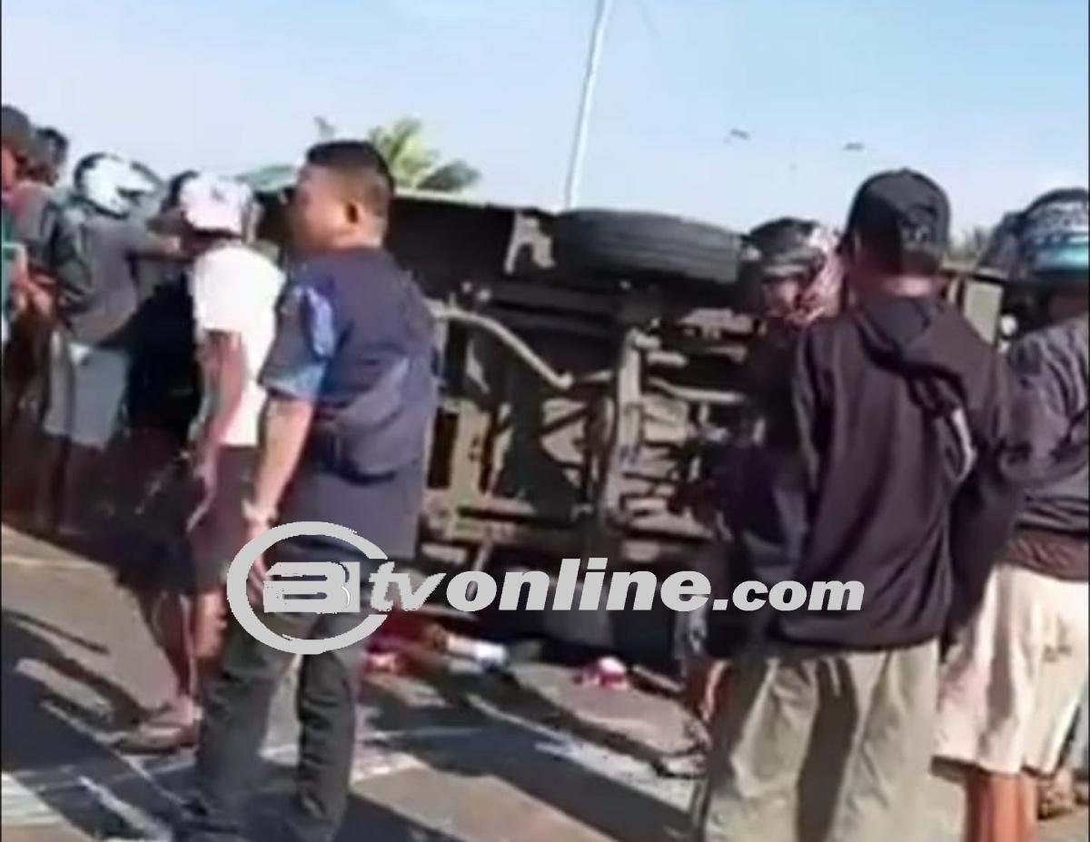 Bus Sekolah Bermuatan Siswa SD Terbalik di Manado, 2 Anak SD Tewas dan 8 Terluka!