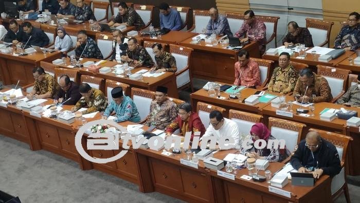 Ketidakhadiran Menag Yaqut Memicu Protes dalam Rapat Evaluasi Ibadah Haji 2024 di D