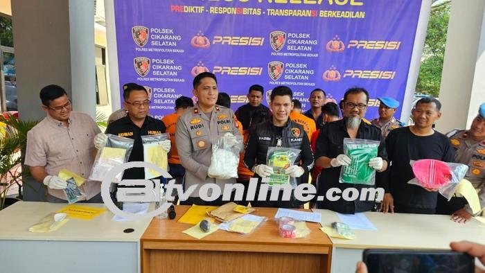 Satu Keluarga di Cikarang Selatan Ditangkap karena Terlibat dalam Peredaran Narkoba, Polisi Sita Sabu Lebih dari 1 Kilogram