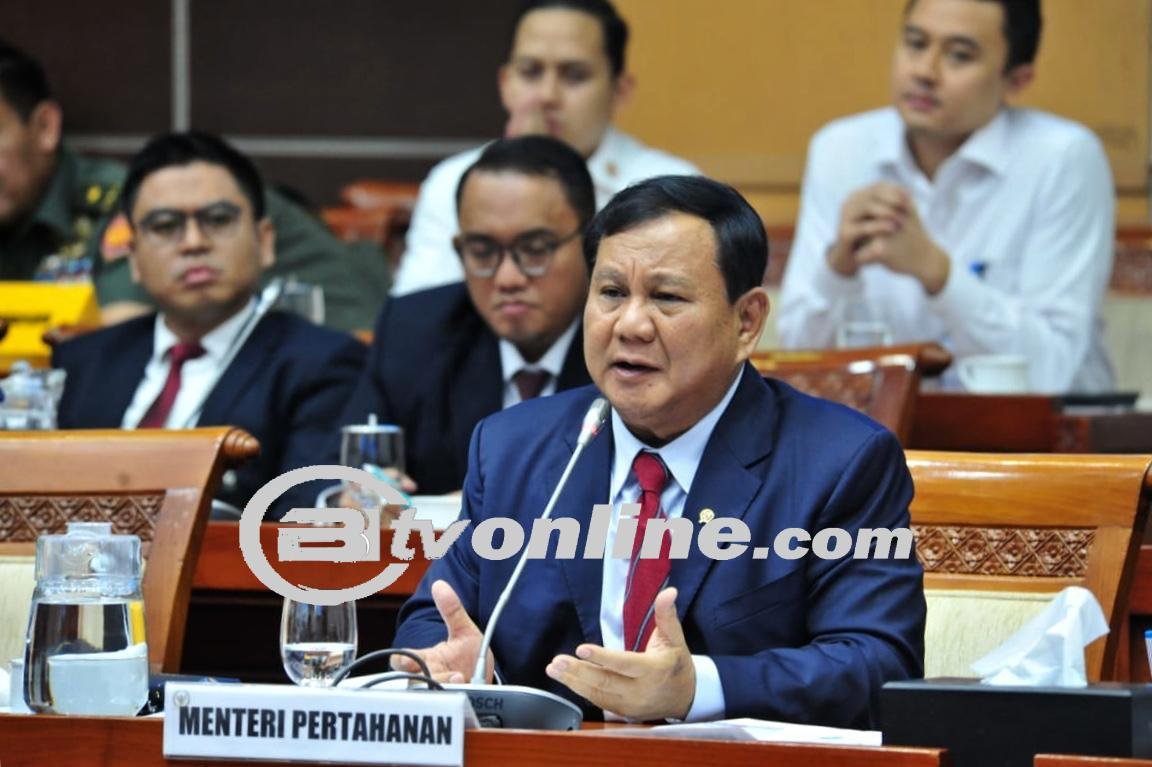 Rapat Kerja Komisi I DPR Bersama Prabowo,  Sugiono Tampilkan Kemampuan Berbahasa Perancis