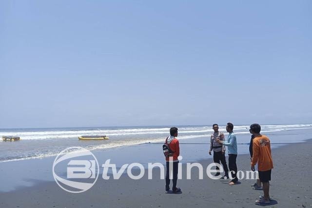 Perahu Tim KPK Terbalik di Pantai Jembrana: Satu Korban Ditemukan Selamat