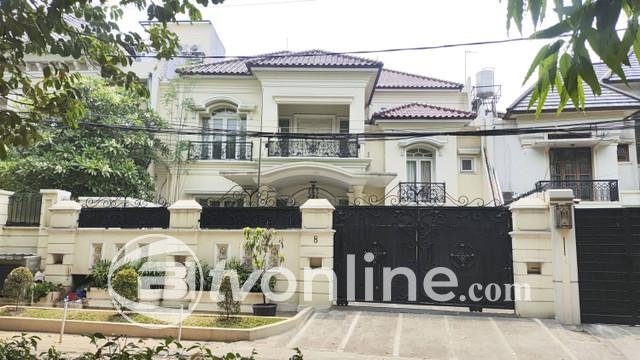 Di Balik Pagar Tinggi: Rumah Zarof Ricar yang Menyimpan Rp 920 Miliar