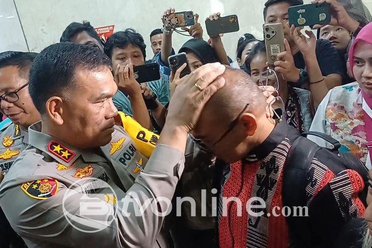 Irjen Daniel Tahi Elus Kepala Rudy Soik: Kamu Tetap Anak Saya