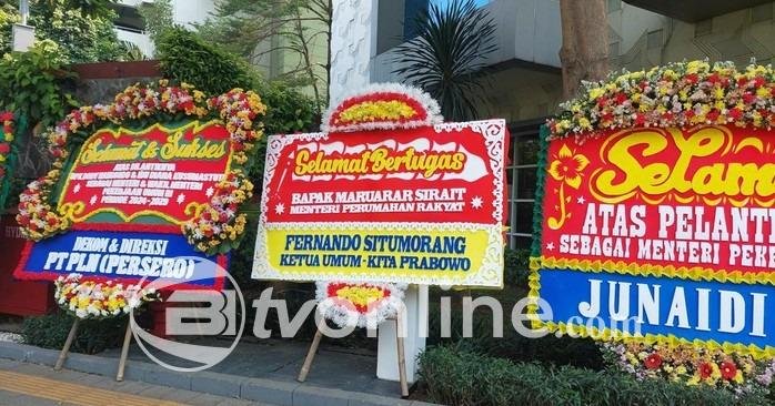 Kantor PUPR Dipenuhi Karangan Bunga untuk Menteri Yang Baru