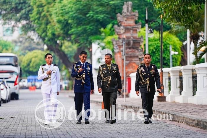 Prabowo Subianto Resmi Dilantik Sebagai Presiden, Diperkuat Oleh Ajudan Berprestasi dari TNI-Polri